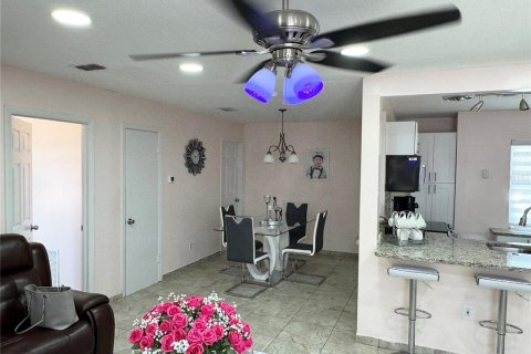 Villa ou maison à vendre à Orlando, Floride: 3 chambres, 136.57 m2 № 1749530 - photo 13