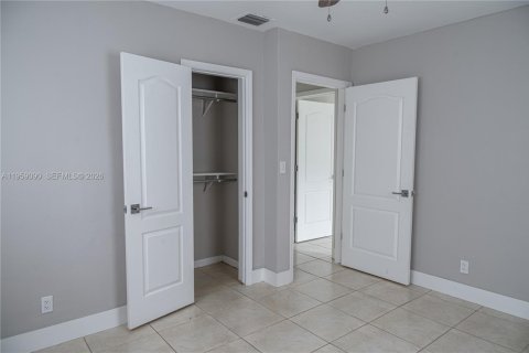 Купить виллу или дом в Холливуд, Флорида 2 спальни, 98.29м2, № 2020092 - фото 13