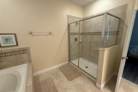 House in Davenport, Florida 7 bedrooms, 327.39 sq.m. № 1651425 - photo 11