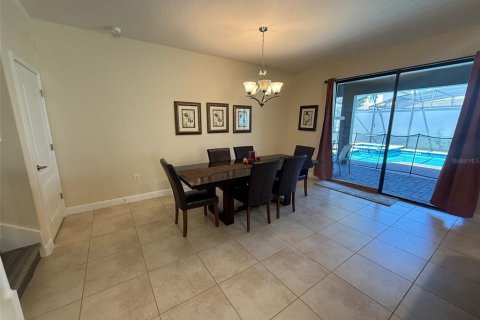 Casa en alquiler en Davenport, Florida, 7 dormitorios, 327.39 m2 № 1651425 - foto 5