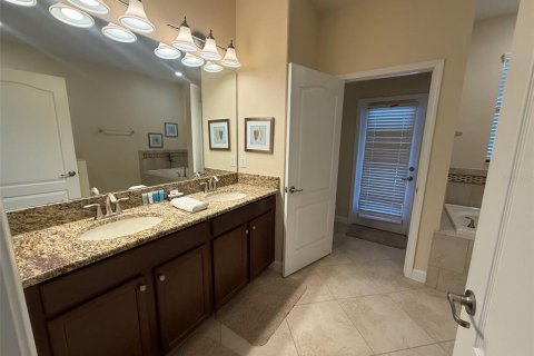 Casa en alquiler en Davenport, Florida, 7 dormitorios, 327.39 m2 № 1651425 - foto 9
