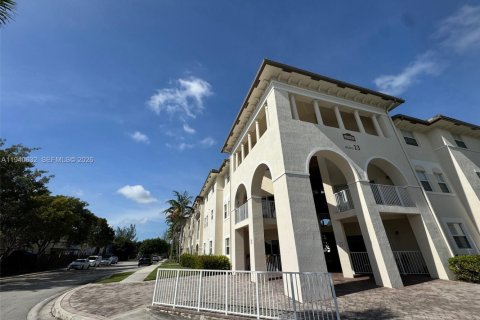 Снять в аренду кондоминиум в Дорал, Флорида 3 спальни, 112.13м2, № 1997745 - фото 27