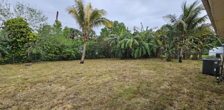 Casa en Okeechobee, Florida 4 dormitorios, 93.65 m2 № 1017998