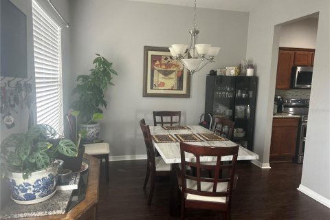 House in Winter Haven, Florida 4 bedrooms, 192.03 sq.m. № 1915392 - photo 2