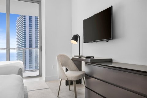 Снять в аренду кондоминиум в Холливуд, Флорида 2 спальни, 96.99м2, № 1958875 - фото 25