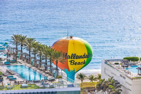 Снять в аренду кондоминиум в Холливуд, Флорида 2 спальни, 96.99м2, № 1958875 - фото 7