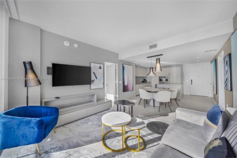 Снять в аренду кондоминиум в Холливуд, Флорида 2 спальни, 96.99м2, № 1958875 - фото 17