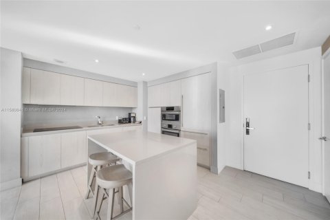 Снять в аренду кондоминиум в Холливуд, Флорида 2 спальни, 96.99м2, № 1958875 - фото 9