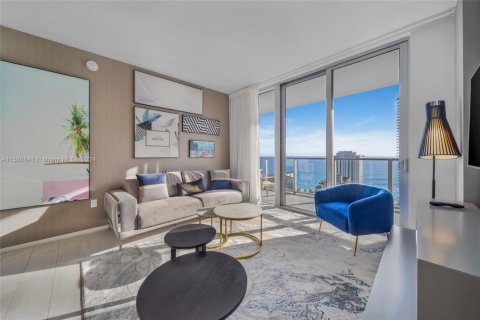 Снять в аренду кондоминиум в Холливуд, Флорида 2 спальни, 96.99м2, № 1958875 - фото 14