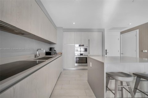 Снять в аренду кондоминиум в Холливуд, Флорида 2 спальни, 96.99м2, № 1958875 - фото 11