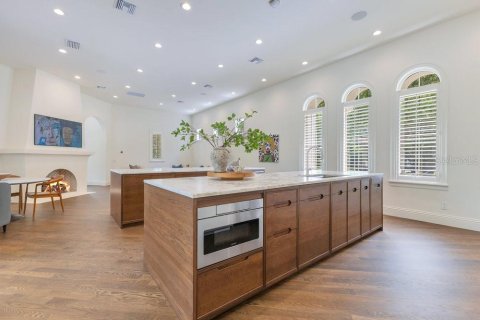 House in Windermere, Florida 4 bedrooms, 450.48 sq.m. № 1815706 - photo 27