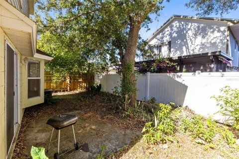 House in Orlando, Florida 3 bedrooms, 148.92 sq.m. № 1733145 - photo 22