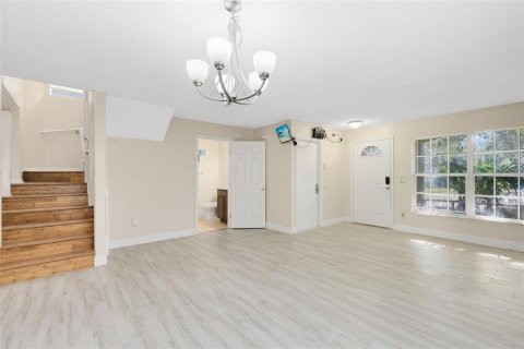 House in Orlando, Florida 3 bedrooms, 148.92 sq.m. № 1733145 - photo 3