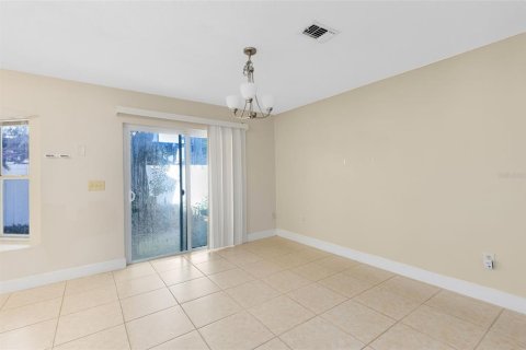 House in Orlando, Florida 3 bedrooms, 148.92 sq.m. № 1733145 - photo 9