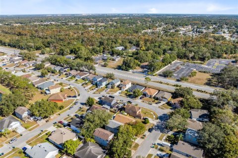 House in Orlando, Florida 3 bedrooms, 148.92 sq.m. № 1733145 - photo 24