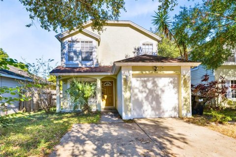House in Orlando, Florida 3 bedrooms, 148.92 sq.m. № 1733145 - photo 1