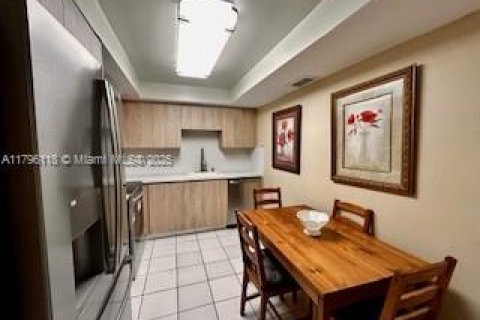 Condominio en alquiler en Miami Beach, Florida, 2 dormitorios, 110.55 m2 № 1707781 - foto 4
