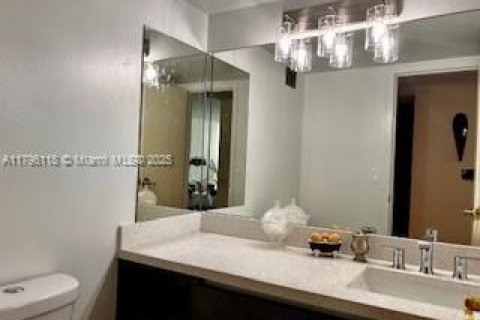 Condominio en alquiler en Miami Beach, Florida, 2 dormitorios, 110.55 m2 № 1707781 - foto 17