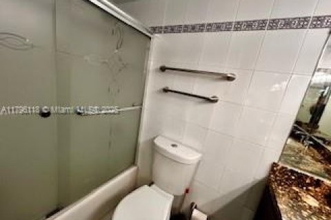 Condominio en alquiler en Miami Beach, Florida, 2 dormitorios, 110.55 m2 № 1707781 - foto 12