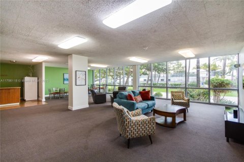 Condominio en alquiler en Miami Beach, Florida, 2 dormitorios, 110.55 m2 № 1707781 - foto 21