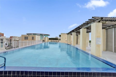Купить кондоминиум в Майами, Флорида 3 спальни, 138.98м2, № 2146475 - фото 21