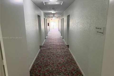 Condominio en alquiler en Fort Lauderdale, Florida, 1 dormitorio, 70.23 m2 № 2075101 - foto 24