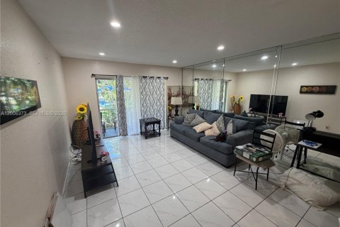 Condominio en alquiler en Fort Lauderdale, Florida, 1 dormitorio, 70.23 m2 № 2075101 - foto 11