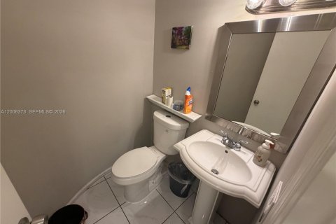 Condominio en alquiler en Fort Lauderdale, Florida, 1 dormitorio, 70.23 m2 № 2075101 - foto 20