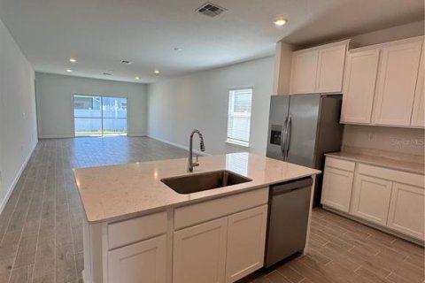 Casa en alquiler en Ocala, Florida, 3 dormitorios, 195.65 m2 № 1868965 - foto 2