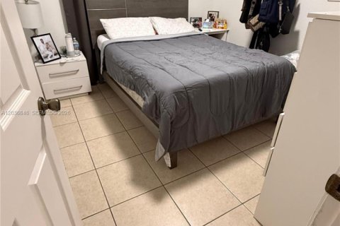 Снять в аренду таунхаус в Майами, Флорида 3 спальни, 116.87м2, № 2085481 - фото 14