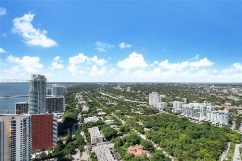 Condo in Miami, Florida, 3 bedrooms  № 1943416 - photo 9