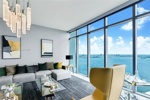 Condo in Miami, Florida, 3 bedrooms  № 1943416 - photo 6