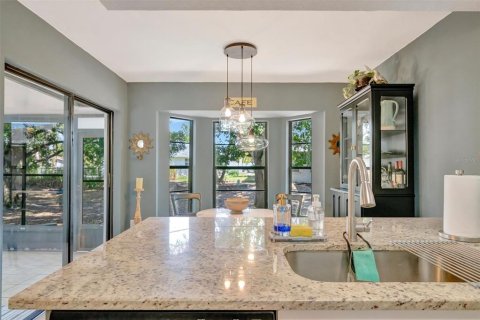 House in Sarasota, Florida 3 bedrooms, 127.55 sq.m. № 2157143 - photo 16