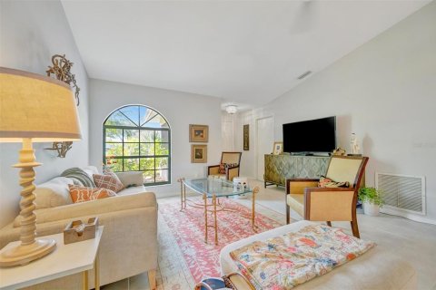 House in Sarasota, Florida 3 bedrooms, 127.55 sq.m. № 2157143 - photo 6