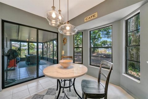 House in Sarasota, Florida 3 bedrooms, 127.55 sq.m. № 2157143 - photo 19