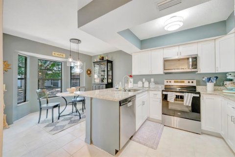 House in Sarasota, Florida 3 bedrooms, 127.55 sq.m. № 2157143 - photo 11