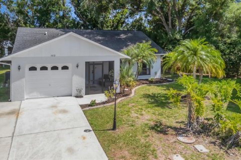 House in Sarasota, Florida 3 bedrooms, 127.55 sq.m. № 2157143
