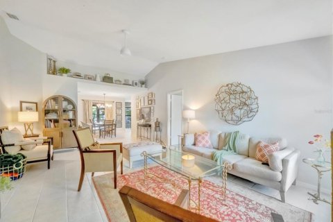 House in Sarasota, Florida 3 bedrooms, 127.55 sq.m. № 2157143 - photo 3