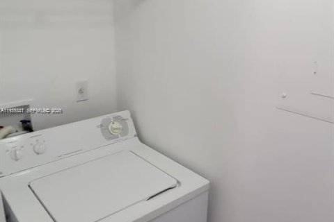 Copropriété à louer à Miramar, Floride: 3 chambres, 100.33 m2 № 2010163 - photo 18