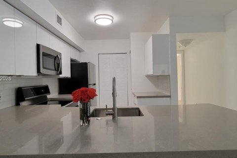 Copropriété à louer à Miramar, Floride: 3 chambres, 100.33 m2 № 2010163 - photo 4