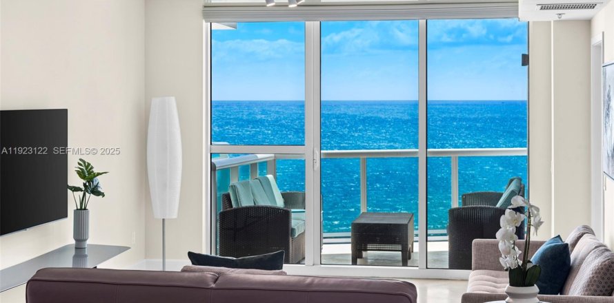 Condo à Miami Beach, Floride, 3 chambres № 1976898