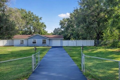 Villa ou maison à Fruitland Park, Floride 3 chambres, 130.34 m2 № 2108742