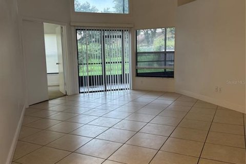 Villa ou maison à louer à Lake Mary, Floride: 3 chambres, 147.81 m2 № 1916915 - photo 6
