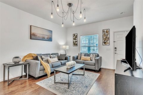 Adosado en venta en Kissimmee, Florida, 3 dormitorios, 120.77 m2 № 1915525 - foto 4