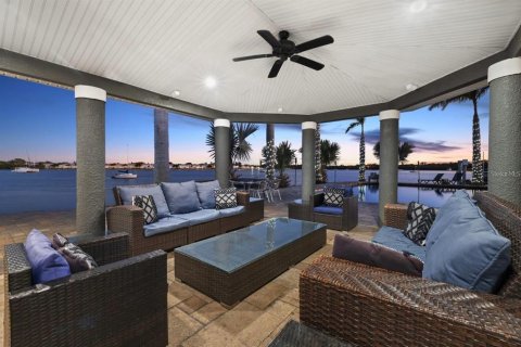 Casa en venta en Saint Petersburg, Florida, 7 dormitorios, 675.31 m2 № 2380974 - foto 6