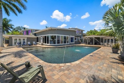 Casa en venta en Saint Petersburg, Florida, 7 dormitorios, 675.31 m2 № 2380974 - foto 4