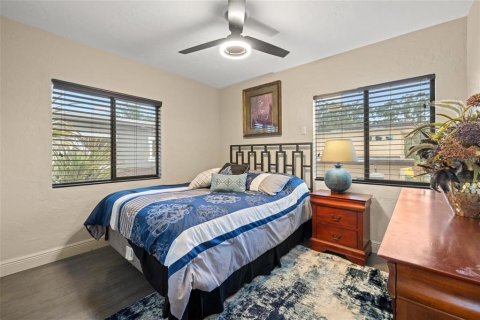Casa en venta en Saint Petersburg, Florida, 7 dormitorios, 675.31 m2 № 2380974 - foto 26