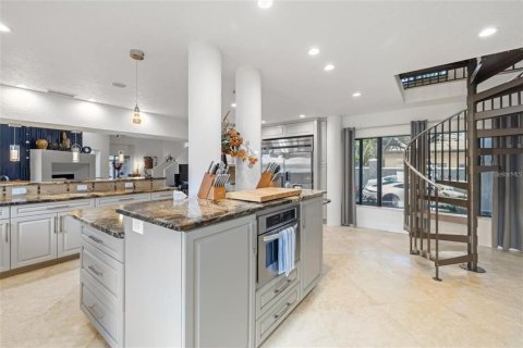 Casa en venta en Saint Petersburg, Florida, 7 dormitorios, 675.31 m2 № 2380974 - foto 14