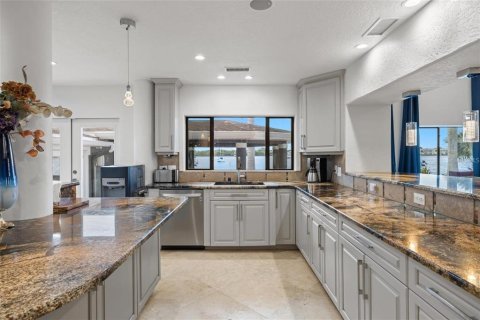 Casa en venta en Saint Petersburg, Florida, 7 dormitorios, 675.31 m2 № 2380974 - foto 12