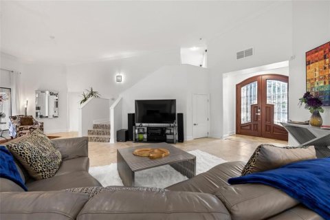 Casa en venta en Saint Petersburg, Florida, 7 dormitorios, 675.31 m2 № 2380974 - foto 9